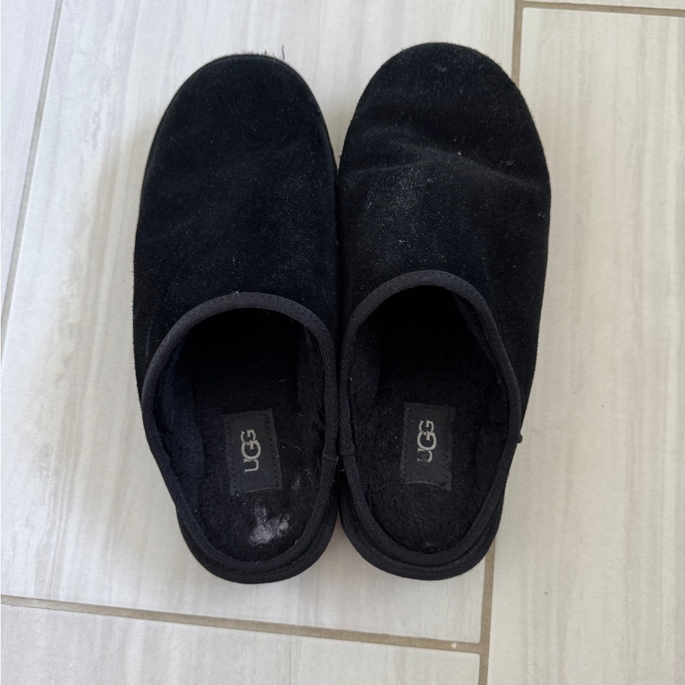 Men’s UGG slippers